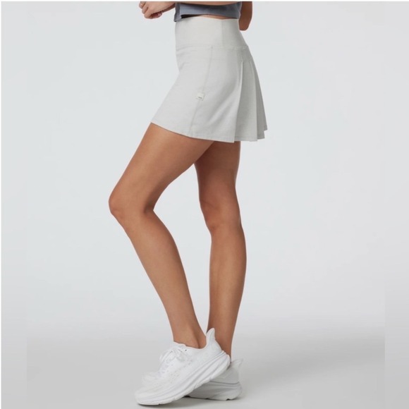 Vuori Halo Performance Skirt Salt Heather Medium - Picture 3 of 10